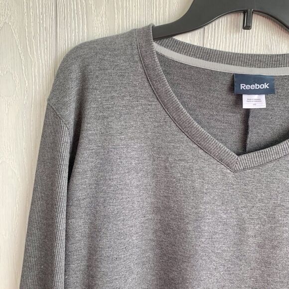 Reebok Gray V-Neck Sweatshirt Size Large NWT - Picture 3 of 4